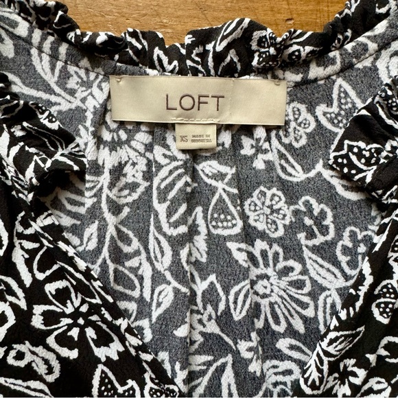LOFT Ruffle Neck Shell - Picture 12 of 13
